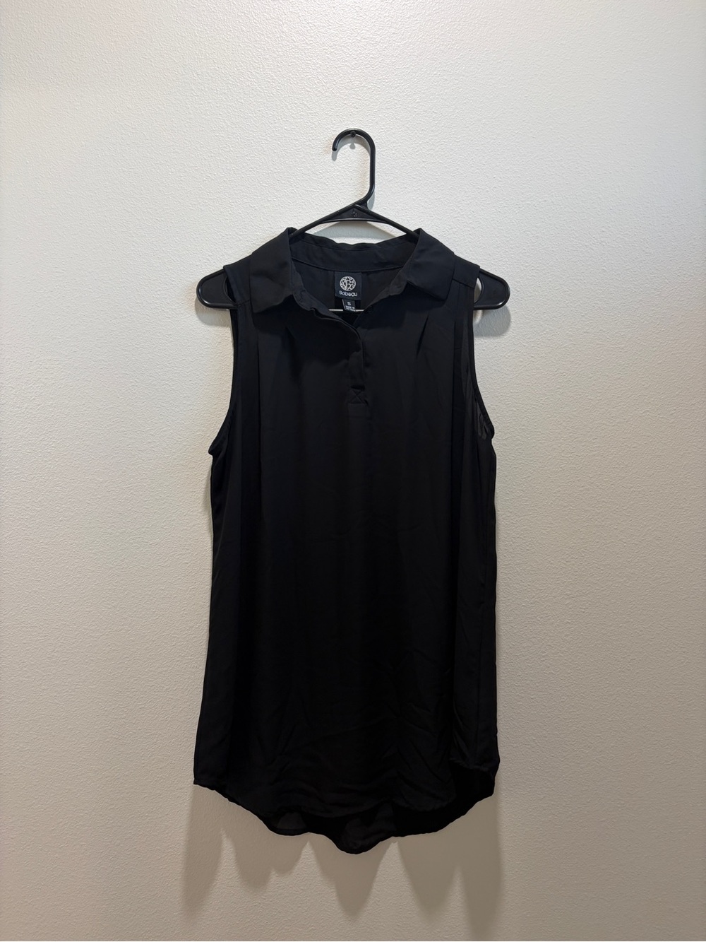 Bobeau Black Sleeveless Breathable Collared Top